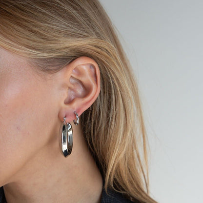 Ellie Hoops-3